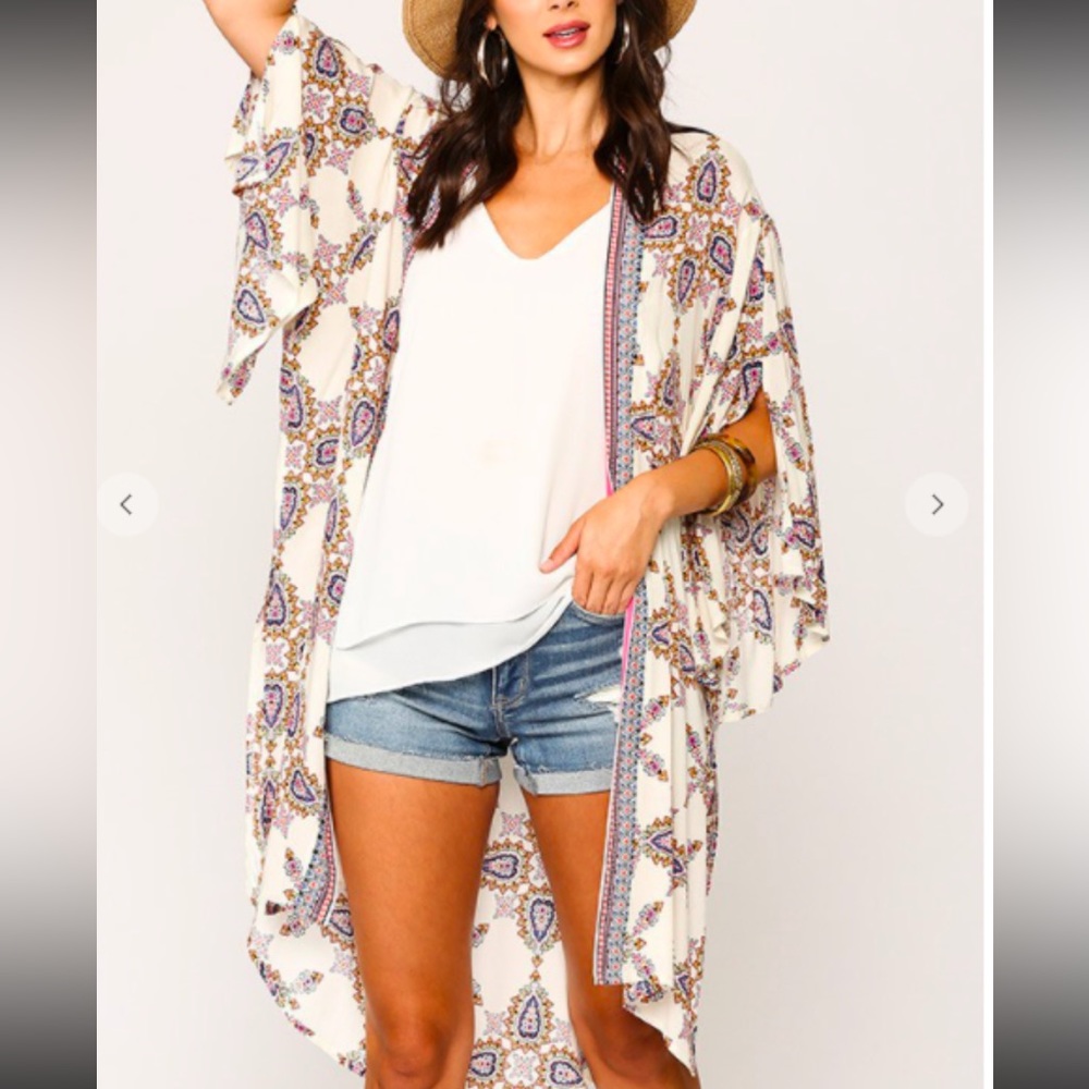 GiGiO Ivory and Pink Print Kimono